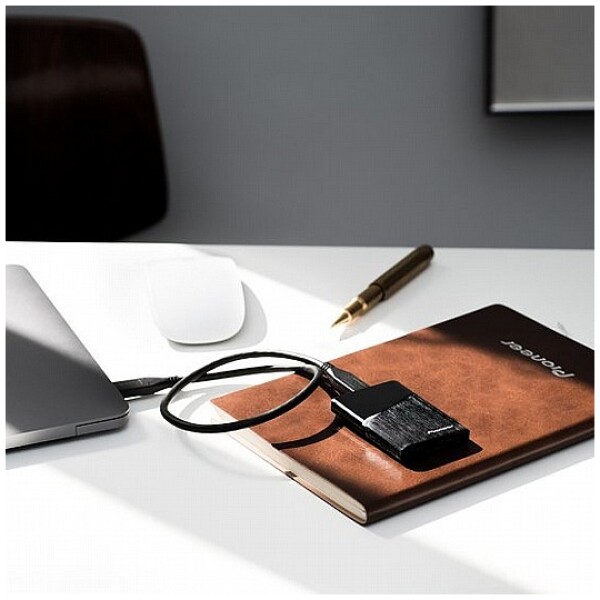⁦דיסק גיבוי חיצוני זעיר - Pioneer 240GB SSD External Backup Disk - USB Type C + USB A Adapter - עם נרתיק נשיאה קטן⁩ – תמונה ⁦4⁩
