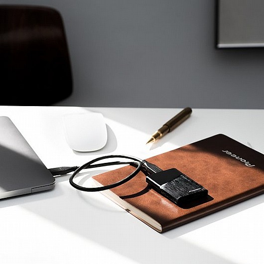דיסק גיבוי חיצוני זעיר - Pioneer 240GB SSD External Backup Disk - USB Type C + USB A Adapter - עם נרתיק נשיאה קטן – תמונה 4